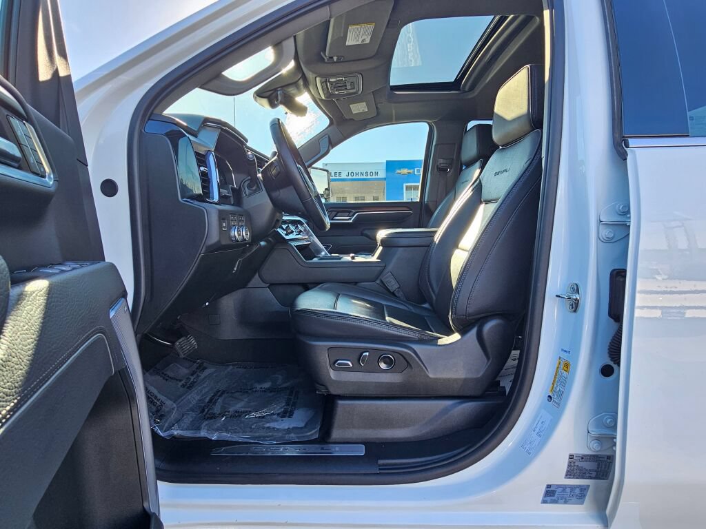 Certified 2025 GMC Sierra 3500 Denali w/ Denali Reserve Package AWD/4WD image 25