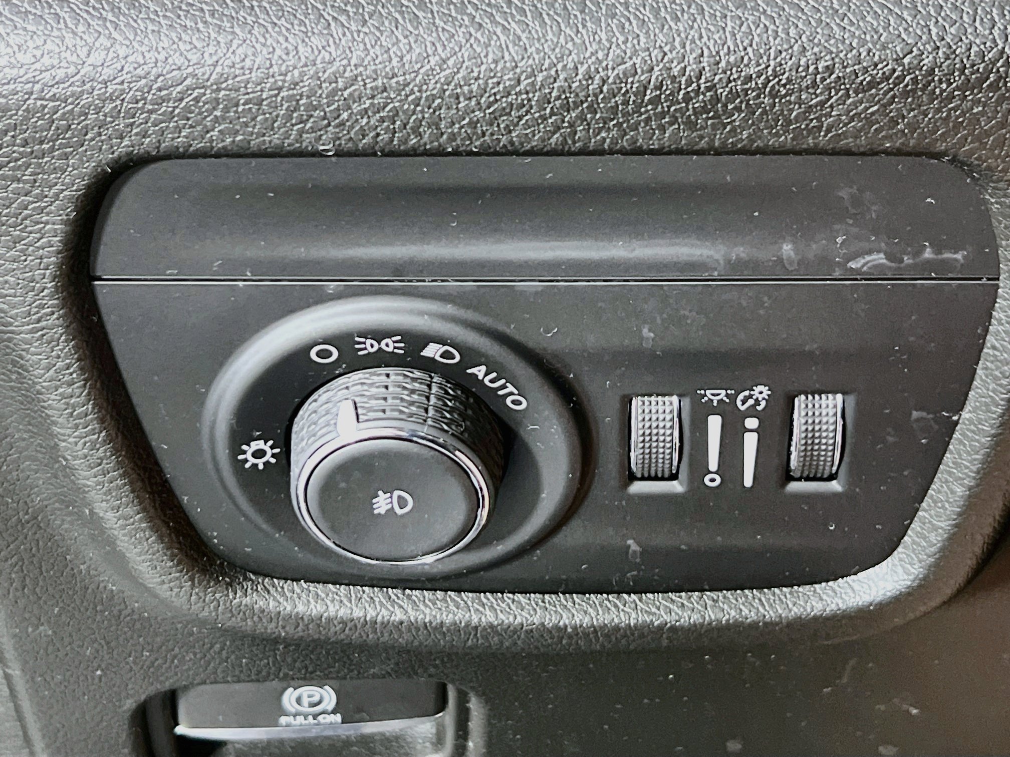 Used 2022 Jeep Grand Cherokee Overland AWD/4WD image 10