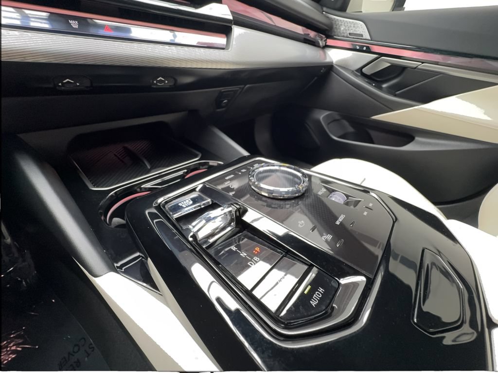Used 2024 BMW i5 eDrive40i w/ Executive Package RWD image 49