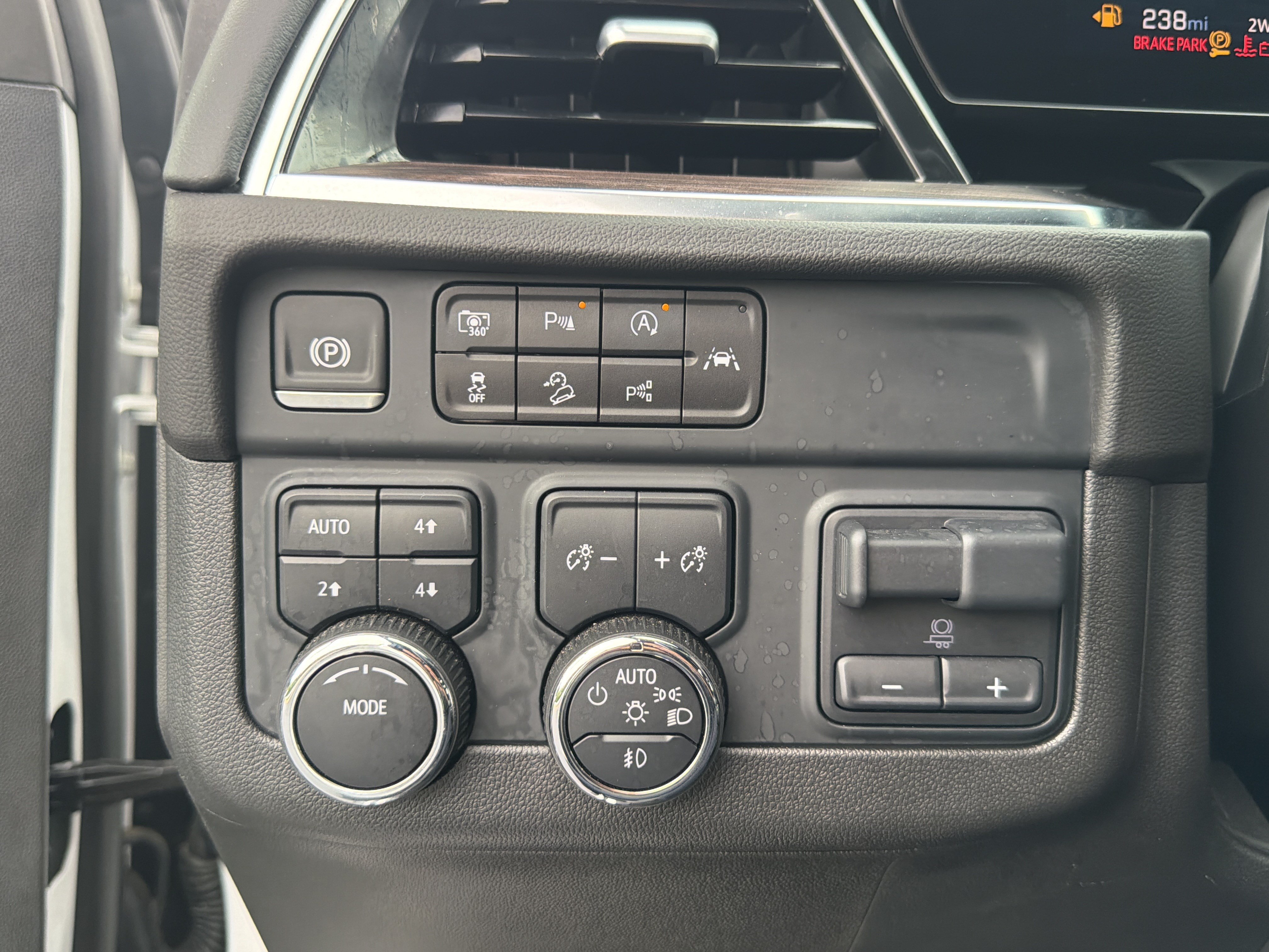 Used 2025 Chevrolet Tahoe Z71 w/ Comfort Package AWD/4WD image 67