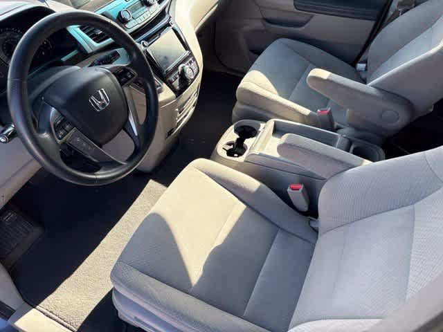 Used 2016 Honda Odyssey SE image 9