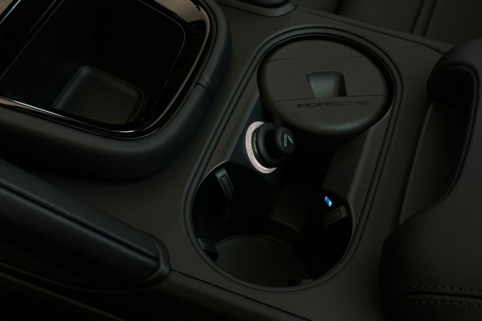 New 2025 Porsche Cayenne Coupe image 26