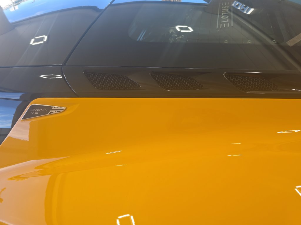 Used 2025 Lotus Emira RWD image 27