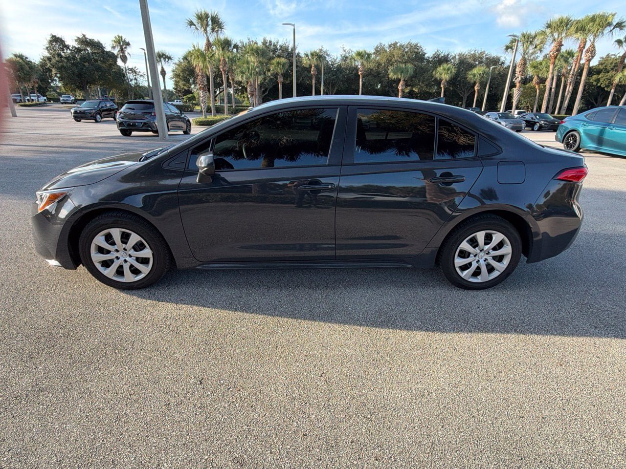 Used 2026 Toyota Corolla LE FWD image 2