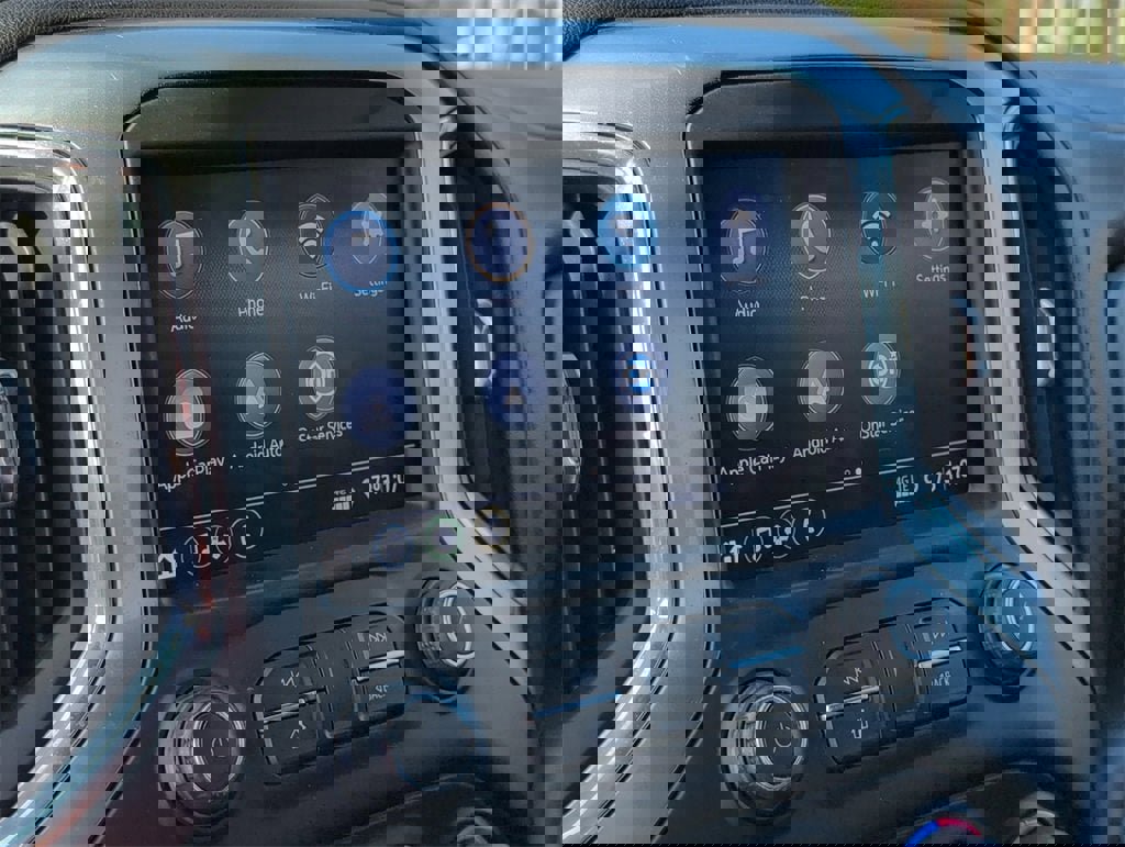 Used 2020 Chevrolet Silverado 1500 LT w/ Convenience Package image 14