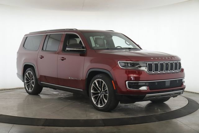 Used 2025 Jeep Wagoneer L Series III w/ Premium Group I image 2