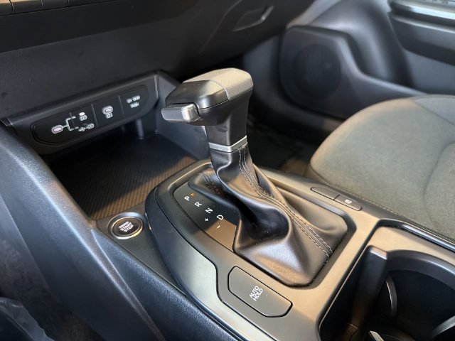 Used 2025 Kia K4 FWD image 26