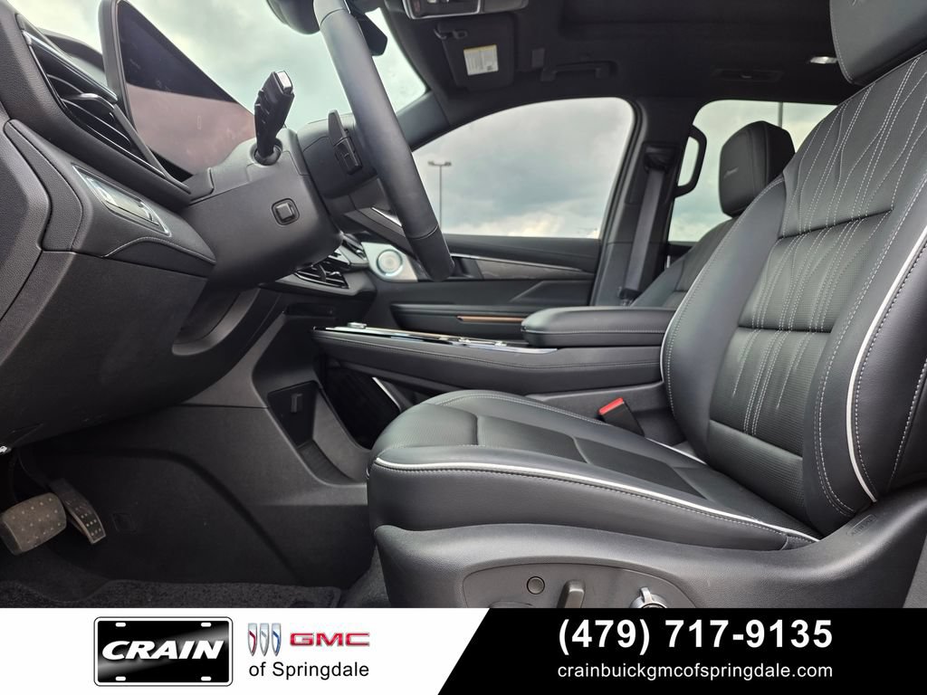 Used 2025 Buick Enclave Avenir w/ Super Cruise Package FWD image 11