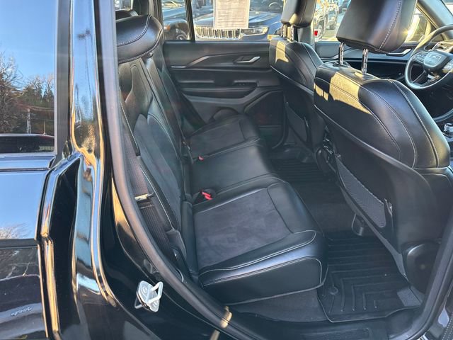 Used 2023 Jeep Grand Cherokee Altitude image 14