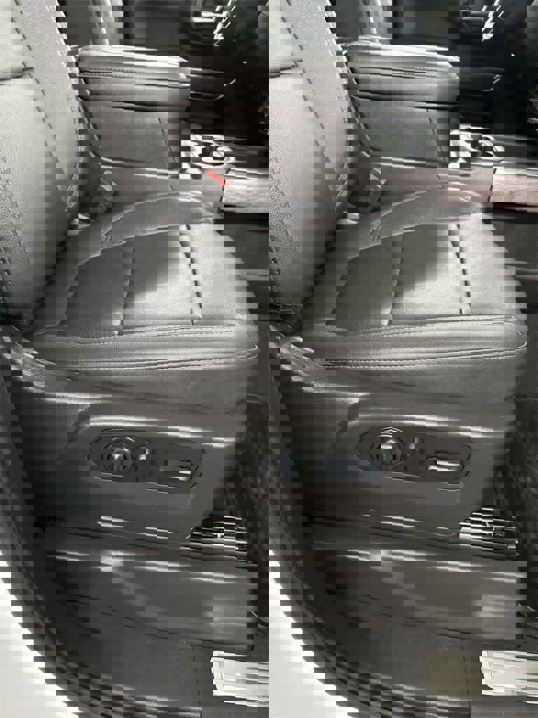 Used 2022 Chevrolet Silverado 2500 LTZ w/ LTZ Plus Package image 43