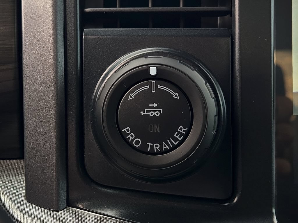 Used 2025 Ford F150 Lariat w/ Equipment Group 501A Mid AWD/4WD image 14