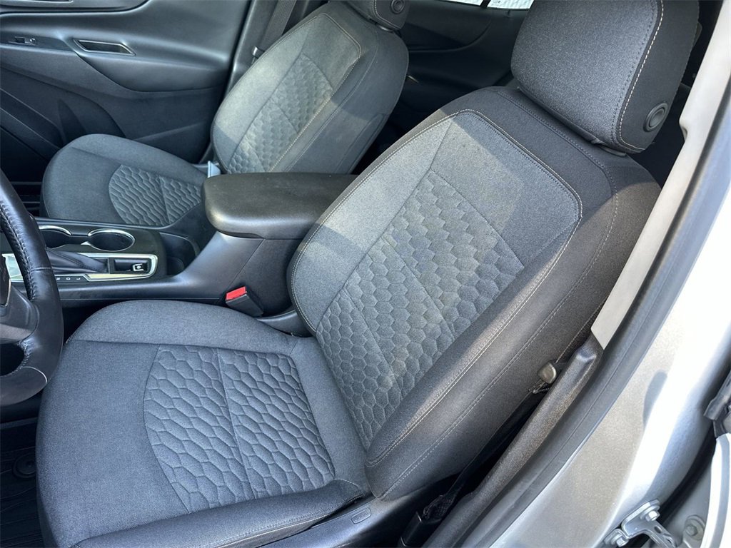 Used 2018 Chevrolet Equinox LT image 10