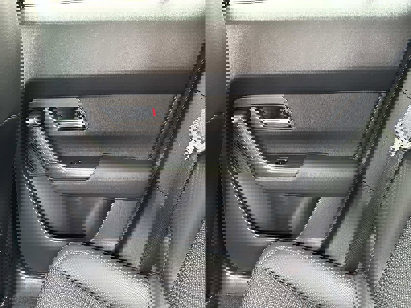 Certified 2025 MAZDA CX-50 AWD 2.5 S w/ Premium Package image 14