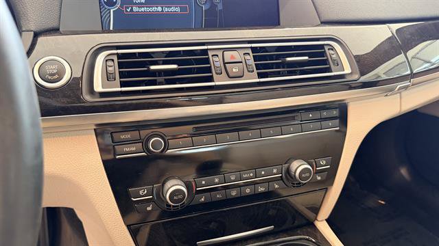 Used 2012 BMW 750i RWD image 61