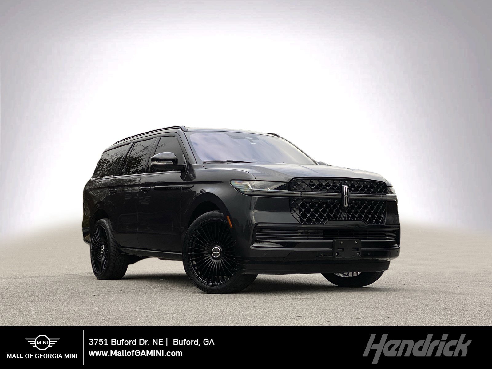 Used 2025 Lincoln Navigator Reserve w/ Jet Appearance Package image 1