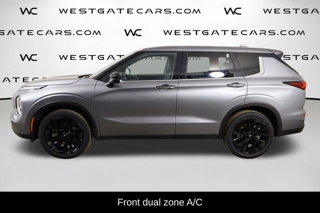 Used 2024 Mitsubishi Outlander SE Black Edition image 5