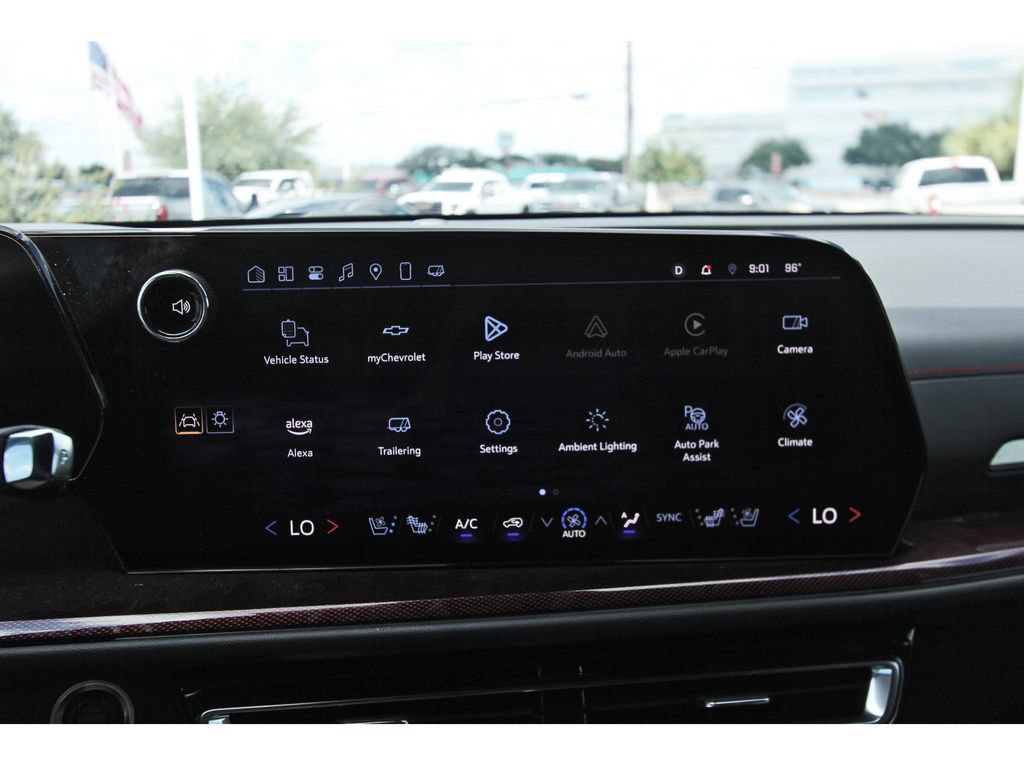 Used 2025 Chevrolet Traverse RS w/ LPO, Floor Liner Package FWD image 10