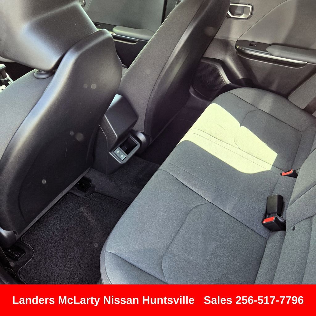 Used 2025 Kia K4 LXS image 14