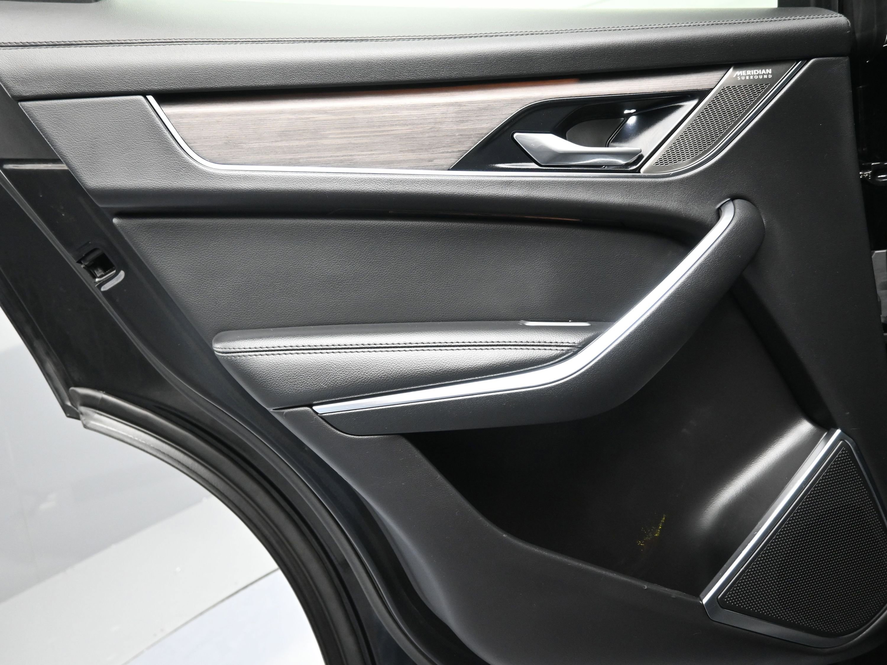 Used 2022 Jaguar F-PACE S image 15