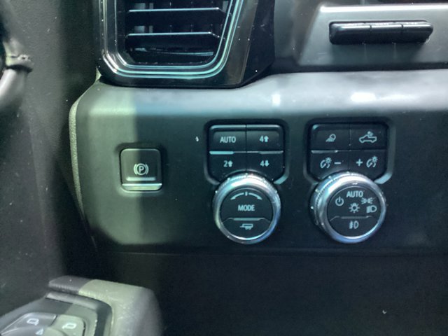 Used 2022 GMC Sierra 1500 AT4X image 27