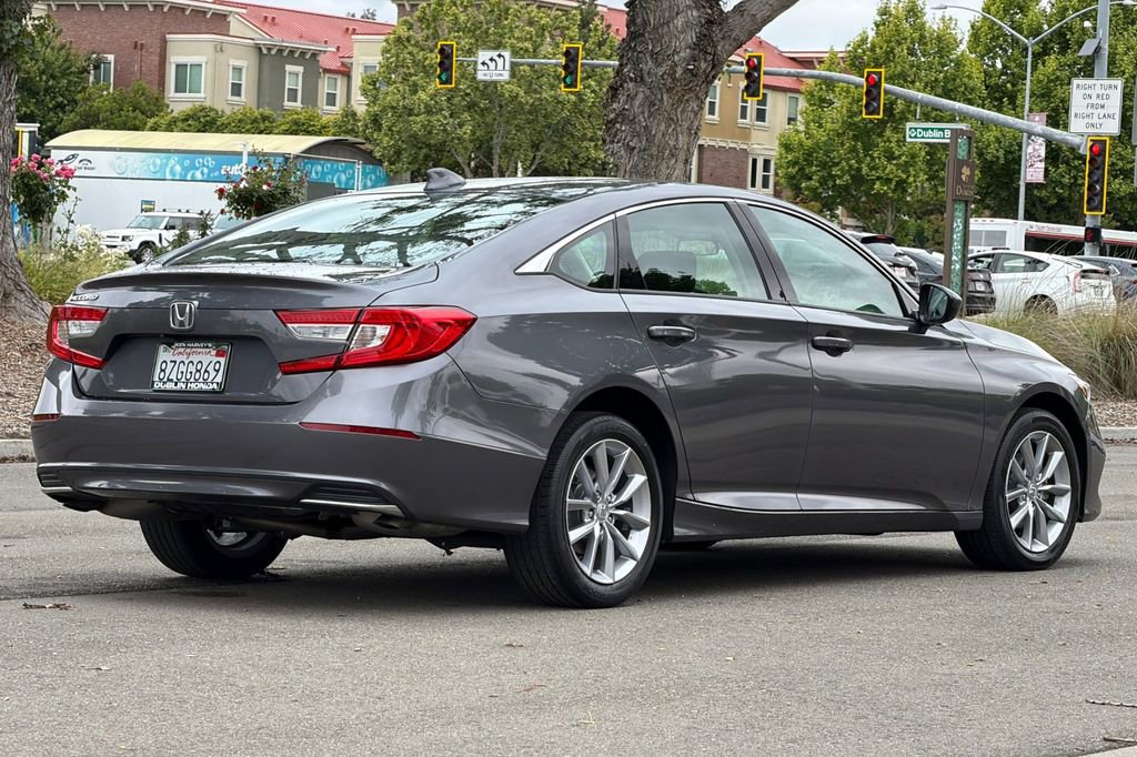 Certified 2022 Honda Accord LX image 4