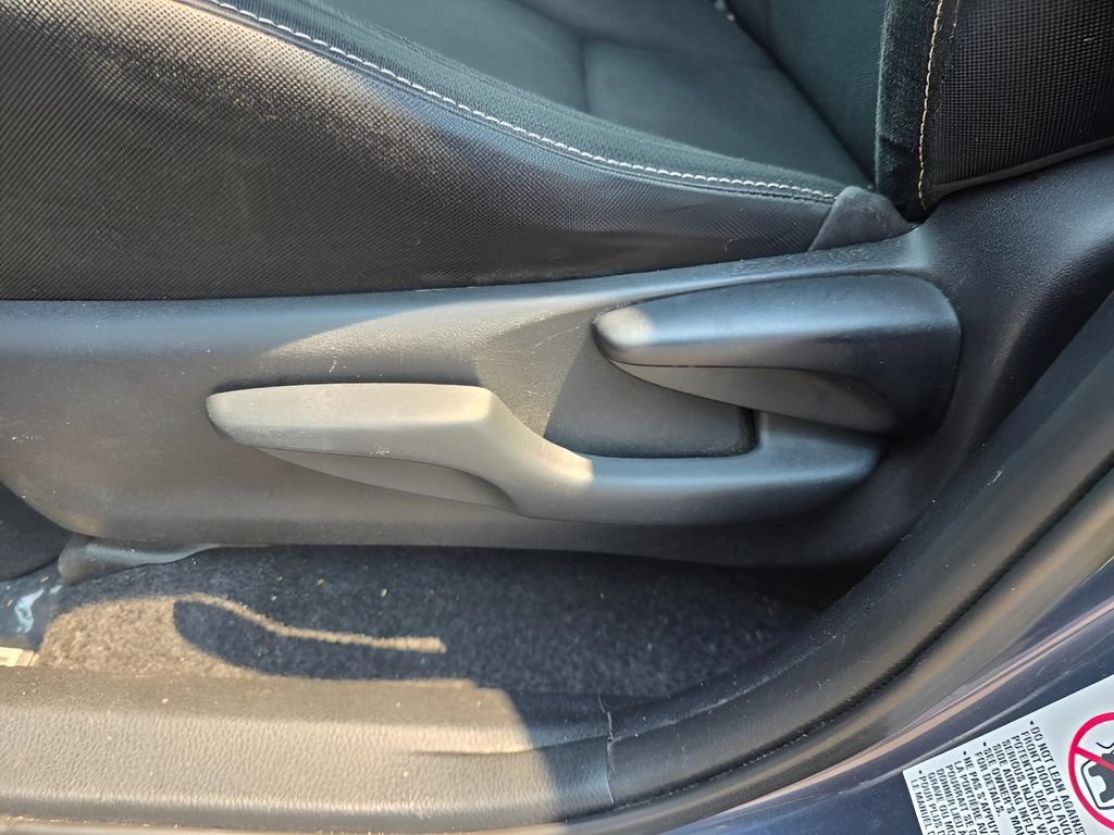 Used 2013 Toyota RAV4 XLE AWD/4WD image 13