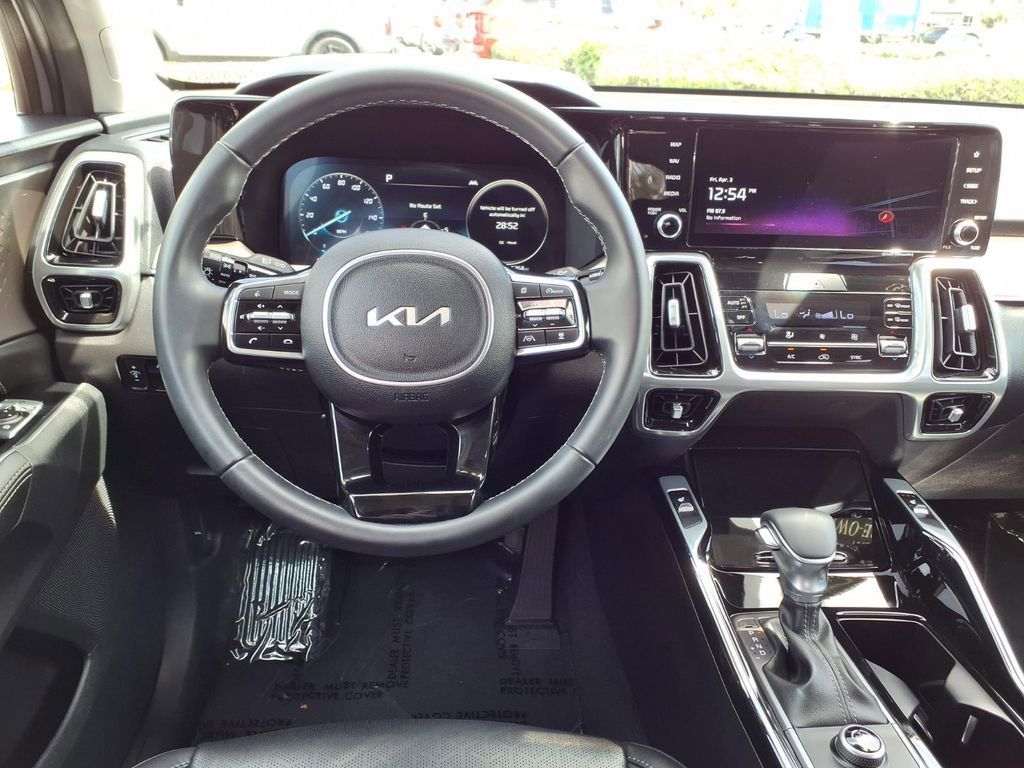 Certified 2023 Kia Sorento SX image 11