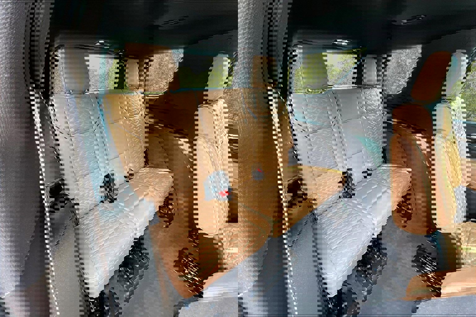 Used 2023 Cadillac Escalade Premium Luxury image 28