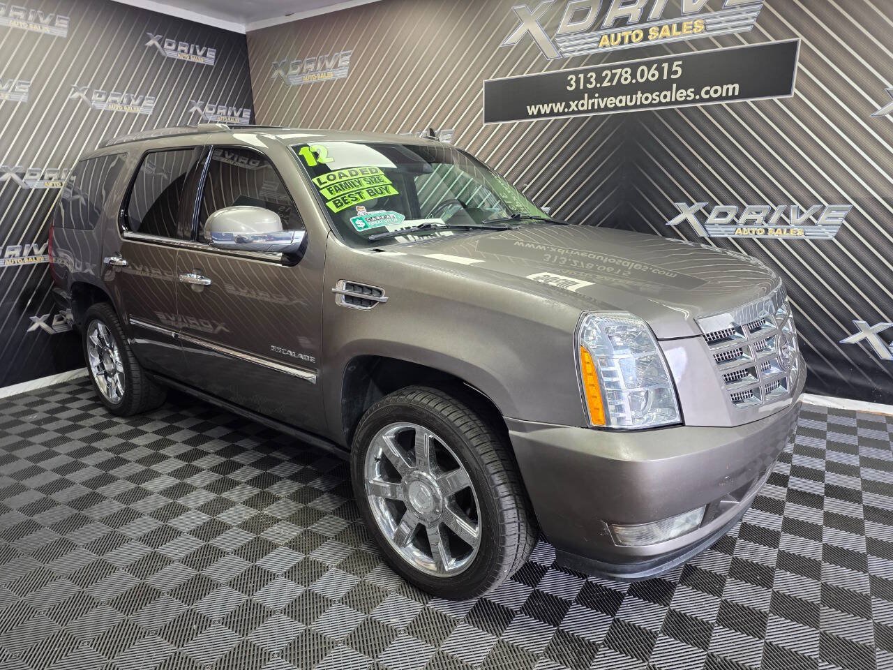 Used 2012 Cadillac Escalade Luxury RWD image 8
