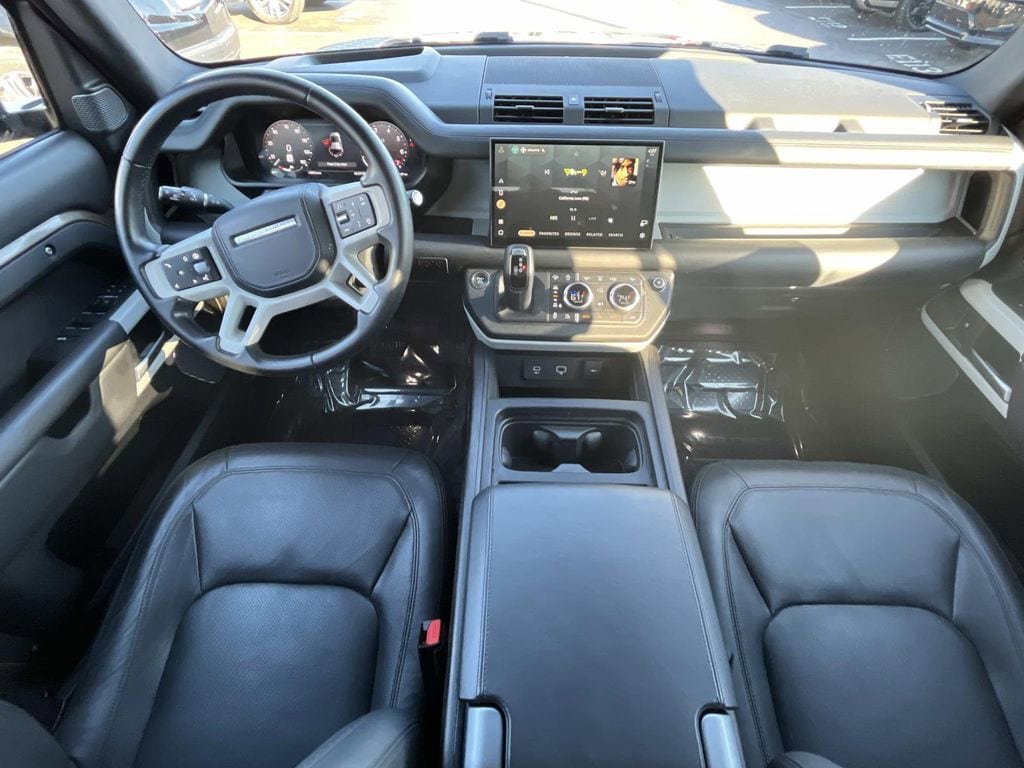 Certified 2024 Land Rover Defender 110 SE AWD/4WD image 9