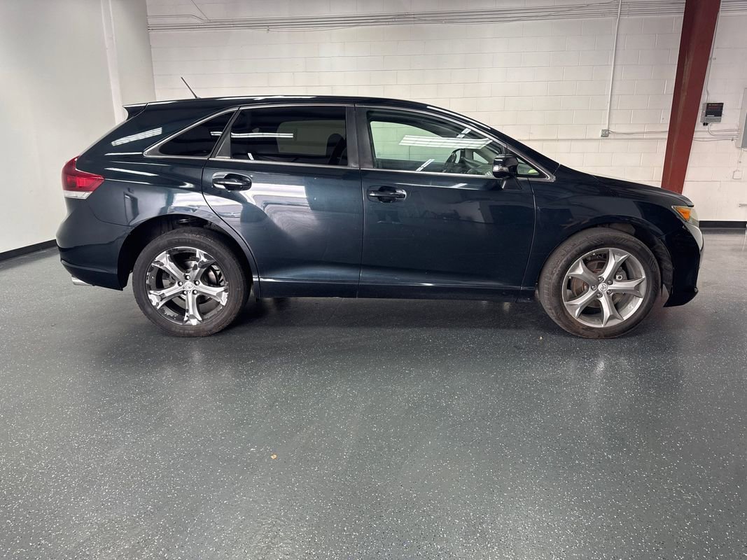 Used 2014 Toyota Venza LE w/ LE Convenience Package image 3