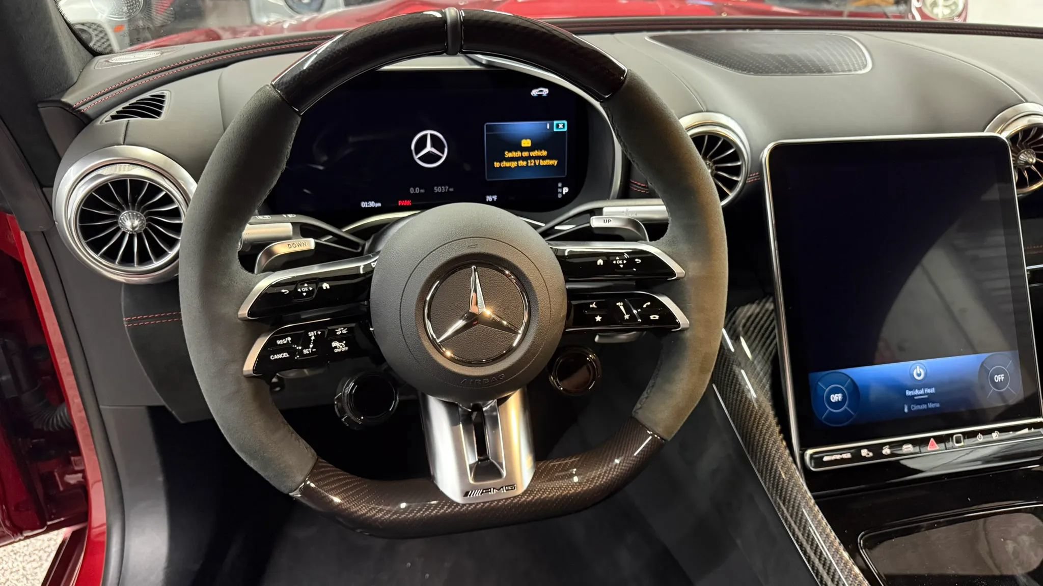 Used 2025 Mercedes-Benz SL 63 AMG 4MATIC w/ AMG Aerodynamics Package image 10
