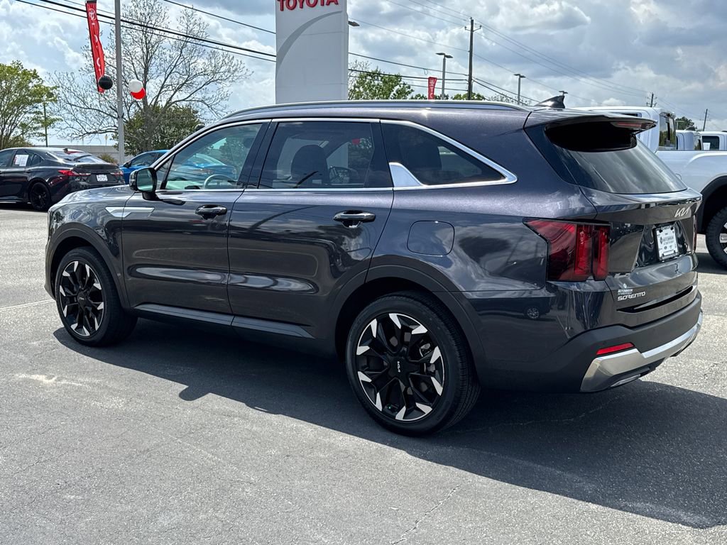 Used 2025 Kia Sorento EX image 5