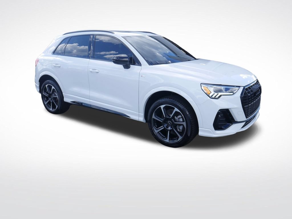 Certified 2025 Audi Q3 2.0T Premium Plus AWD/4WD image 10