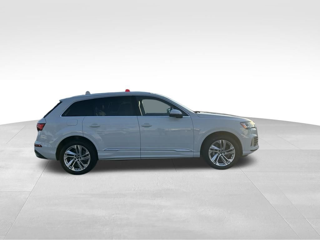 Used 2023 Audi Q7 2.0T Premium w/ Towing Package image 6