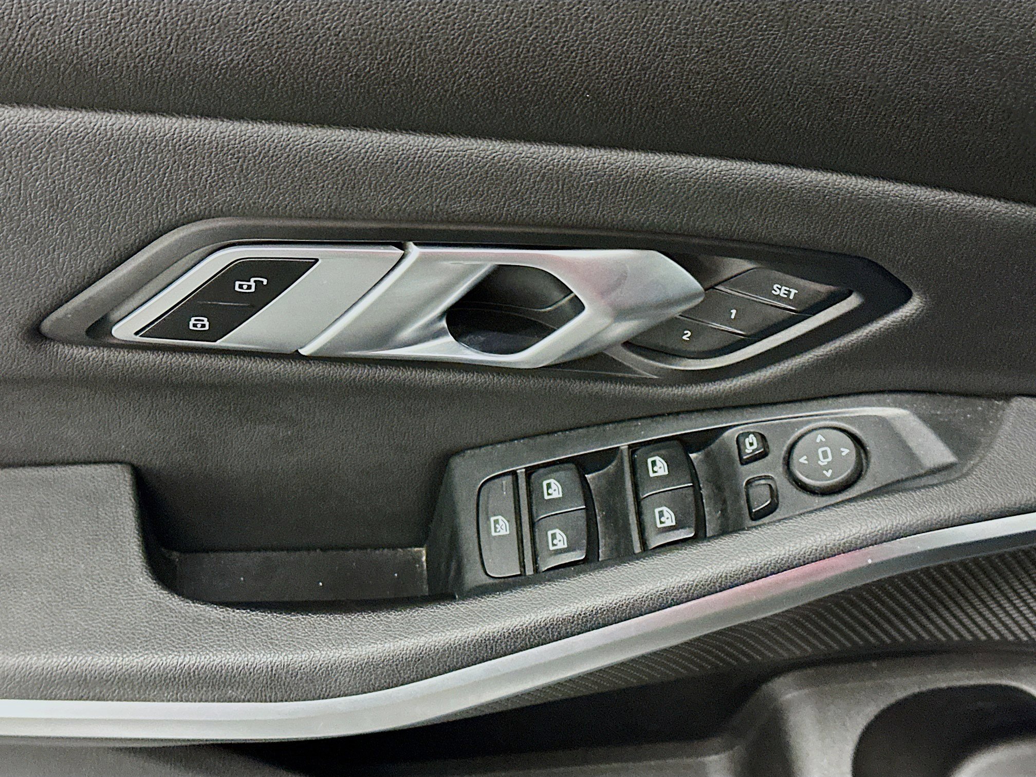 Used 2021 BMW 330e xDrive image 15