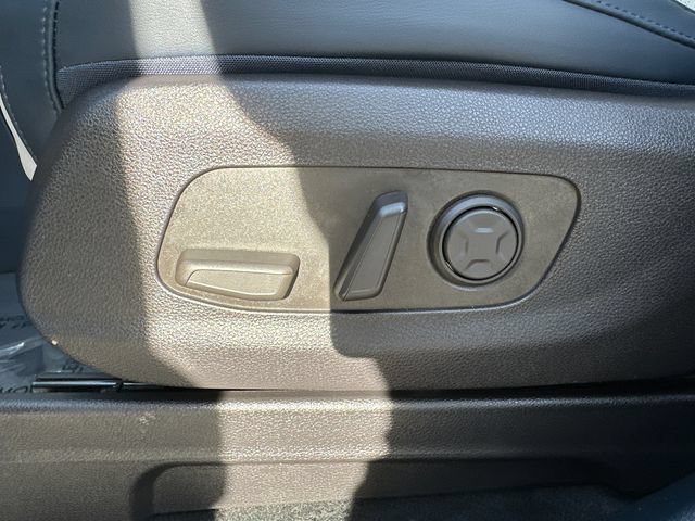 Used 2026 Kia Carnival EX FWD image 34