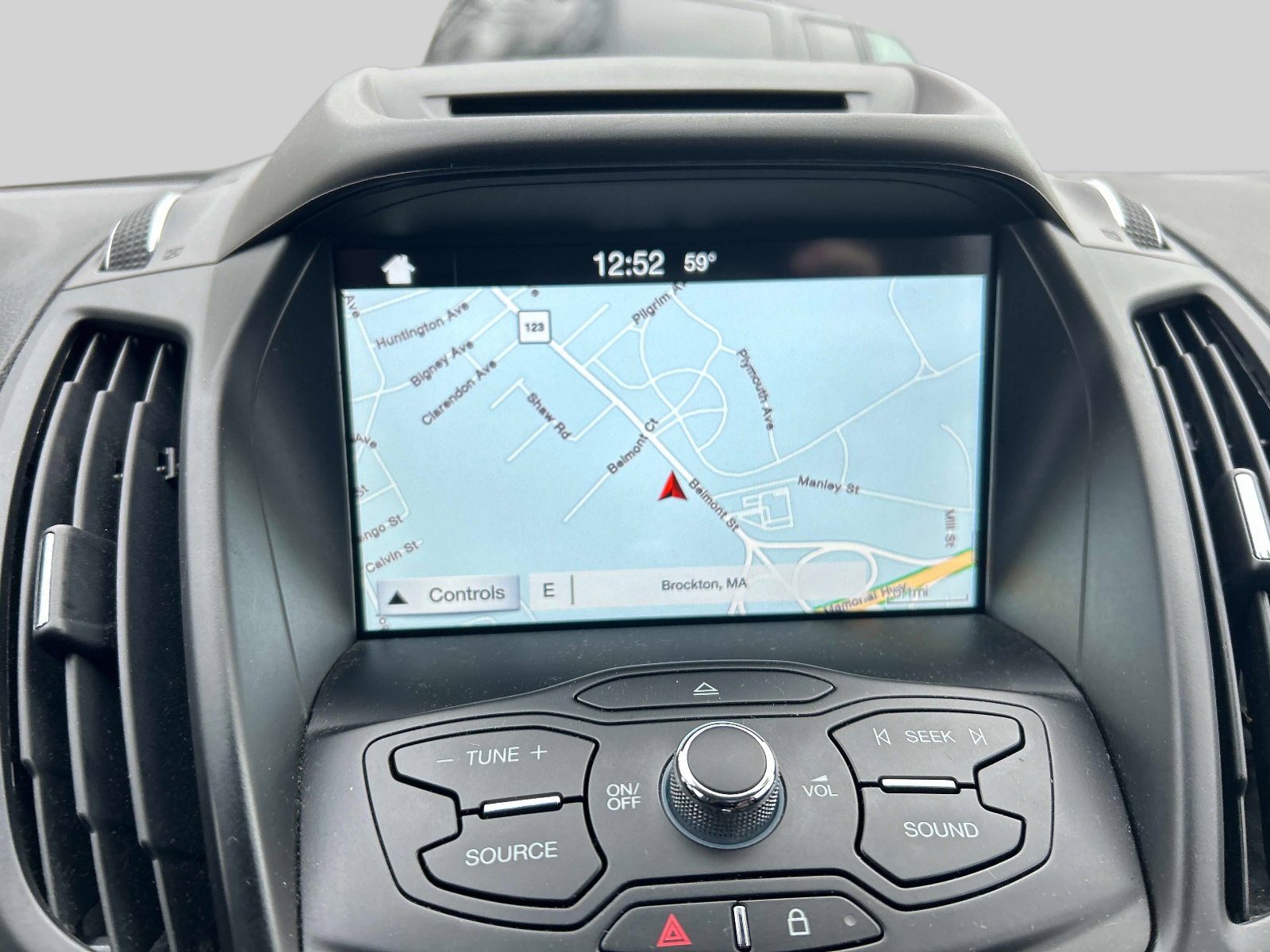 Used 2016 Ford Escape SE w/ SE Leather Comfort Package image 29