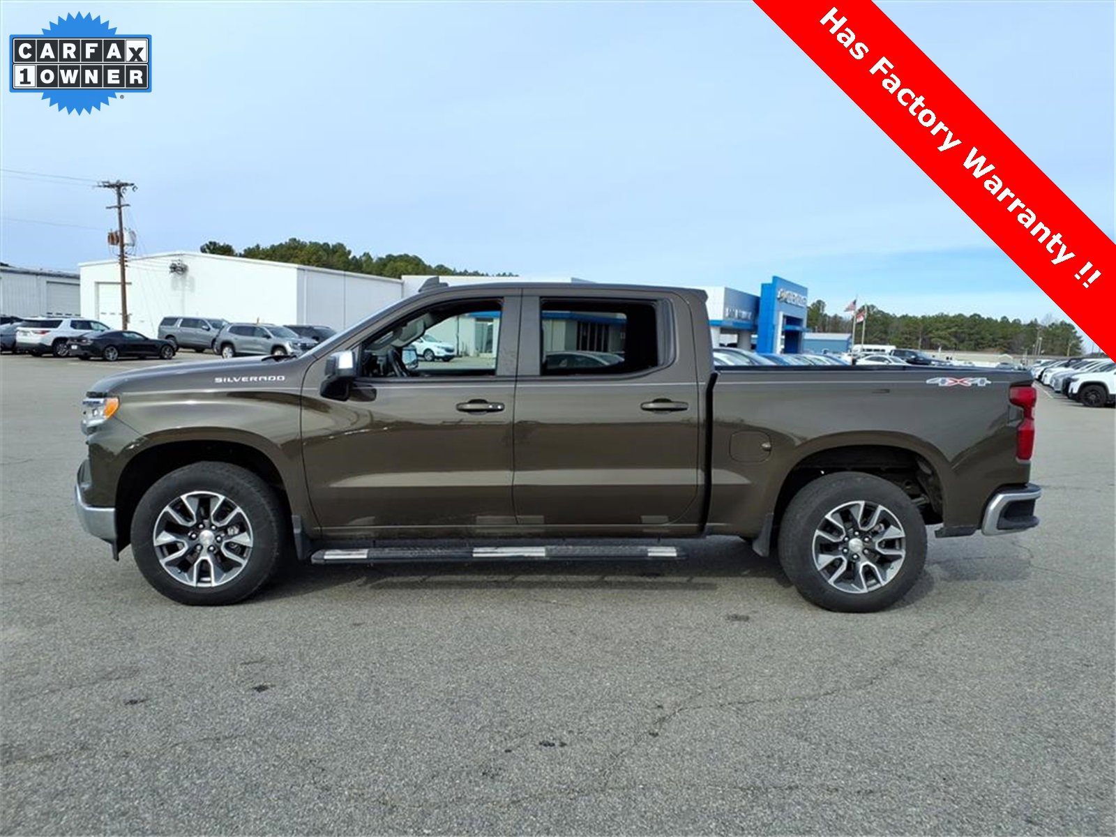 Used 2023 Chevrolet Silverado 1500 LT image 2