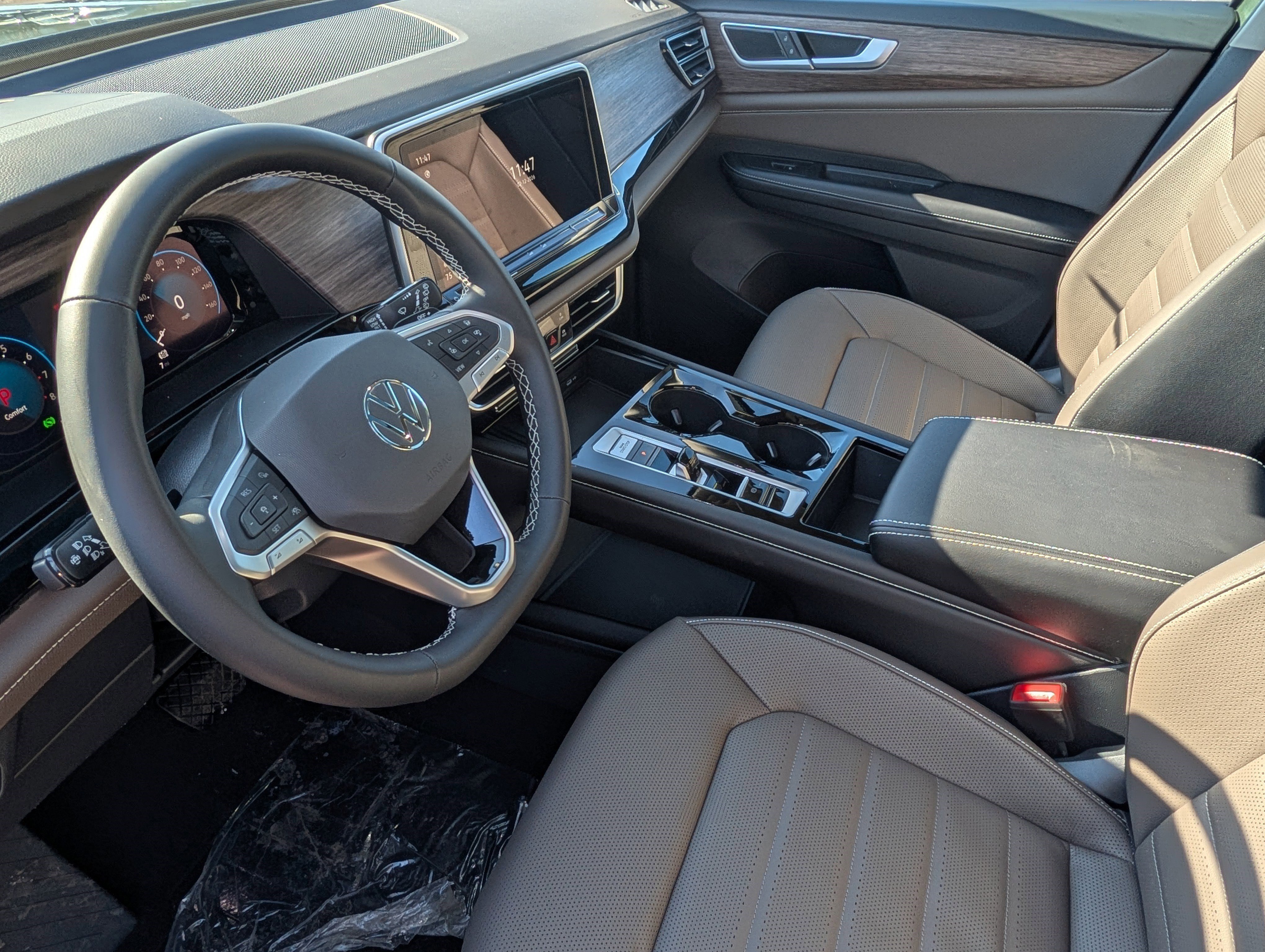 New 2026 Volkswagen Atlas SEL image 4