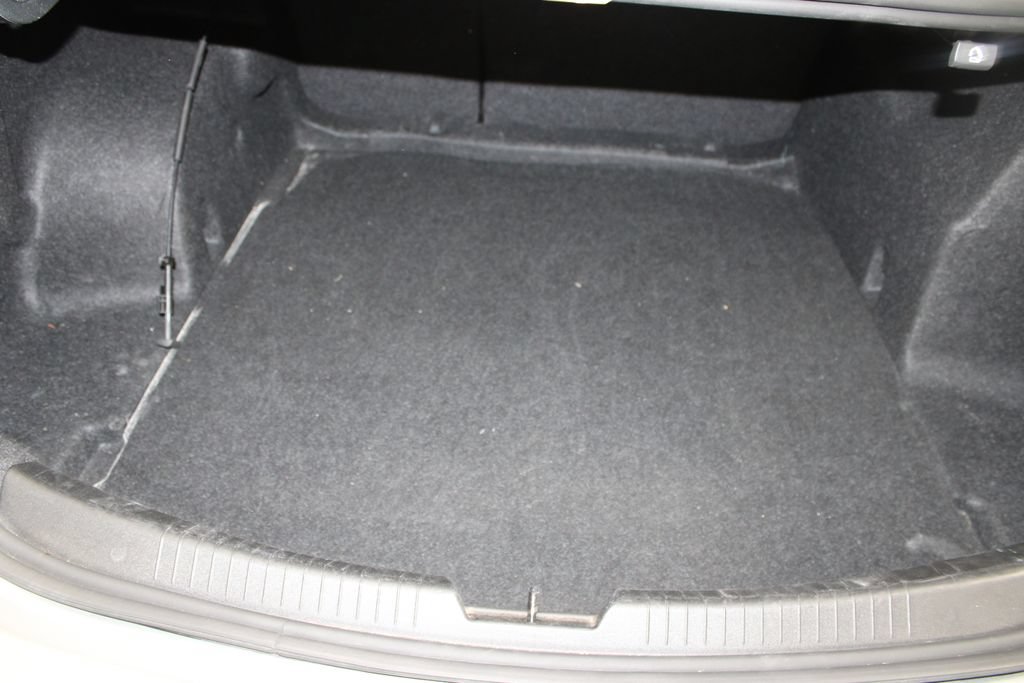 Used 2025 Chevrolet Malibu LT FWD image 26