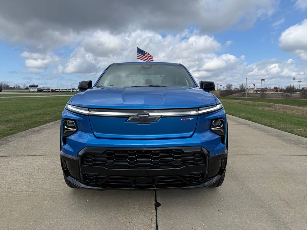 Used 2025 Chevrolet Silverado EV RST image 12