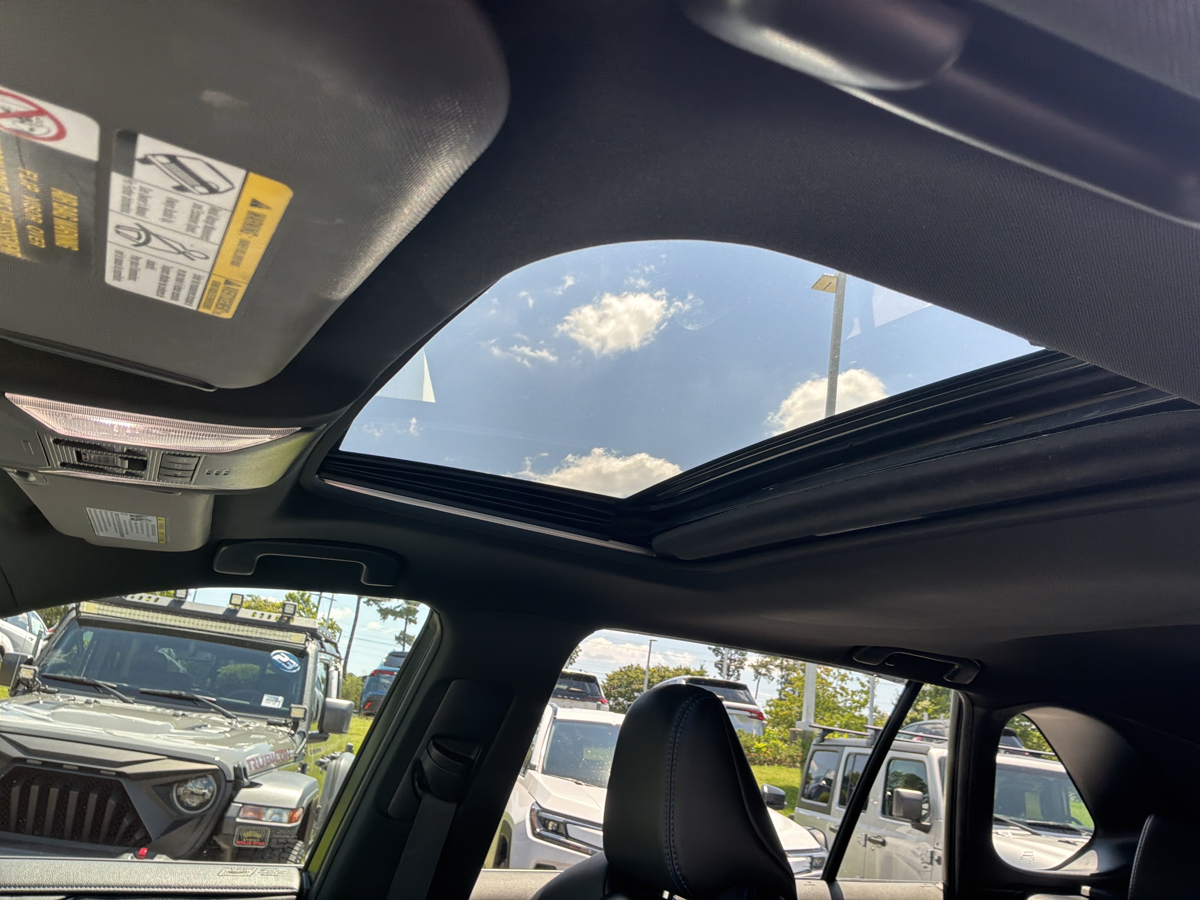 Used 2022 Toyota RAV4 XSE AWD/4WD image 28