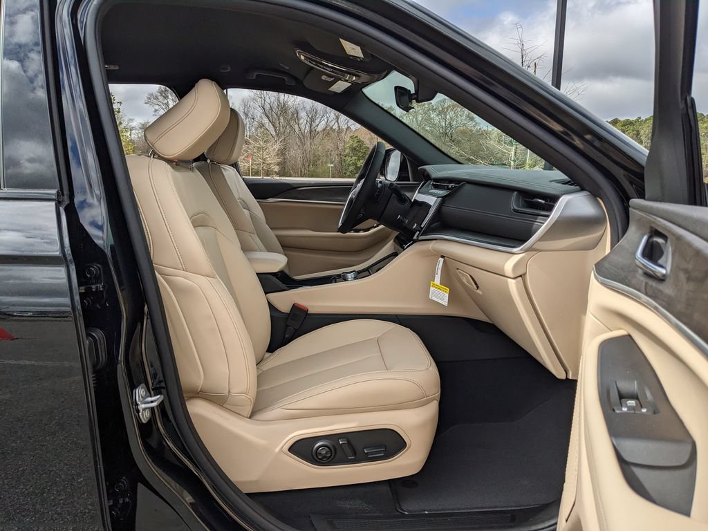 New 2026 Jeep Grand Cherokee Limited RWD image 48