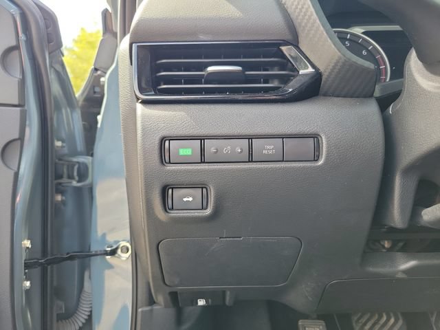 Used 2024 Nissan Sentra SV FWD image 21