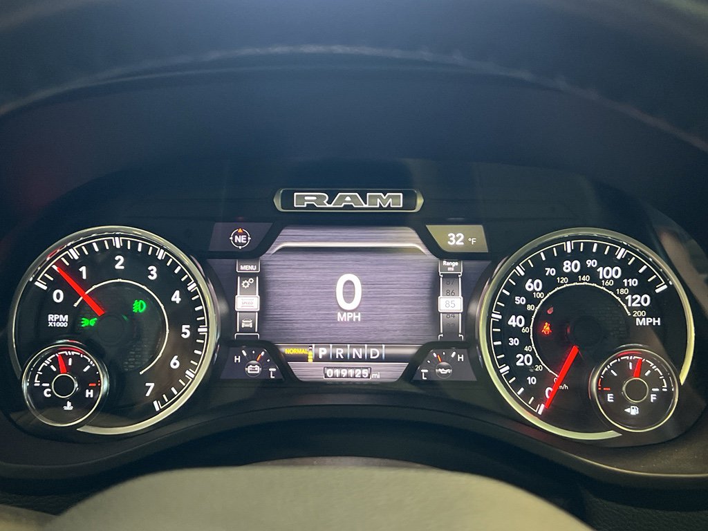 Used 2023 RAM 1500 Laramie AWD/4WD image 34