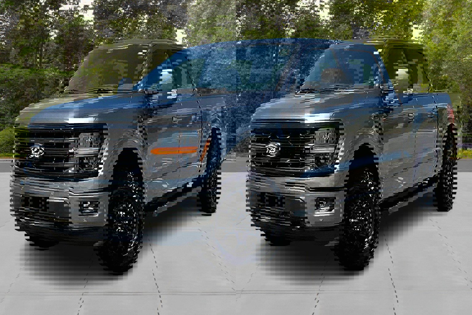 New 2025 Ford F150 XLT w/ Equipment Group 302A MID image 2