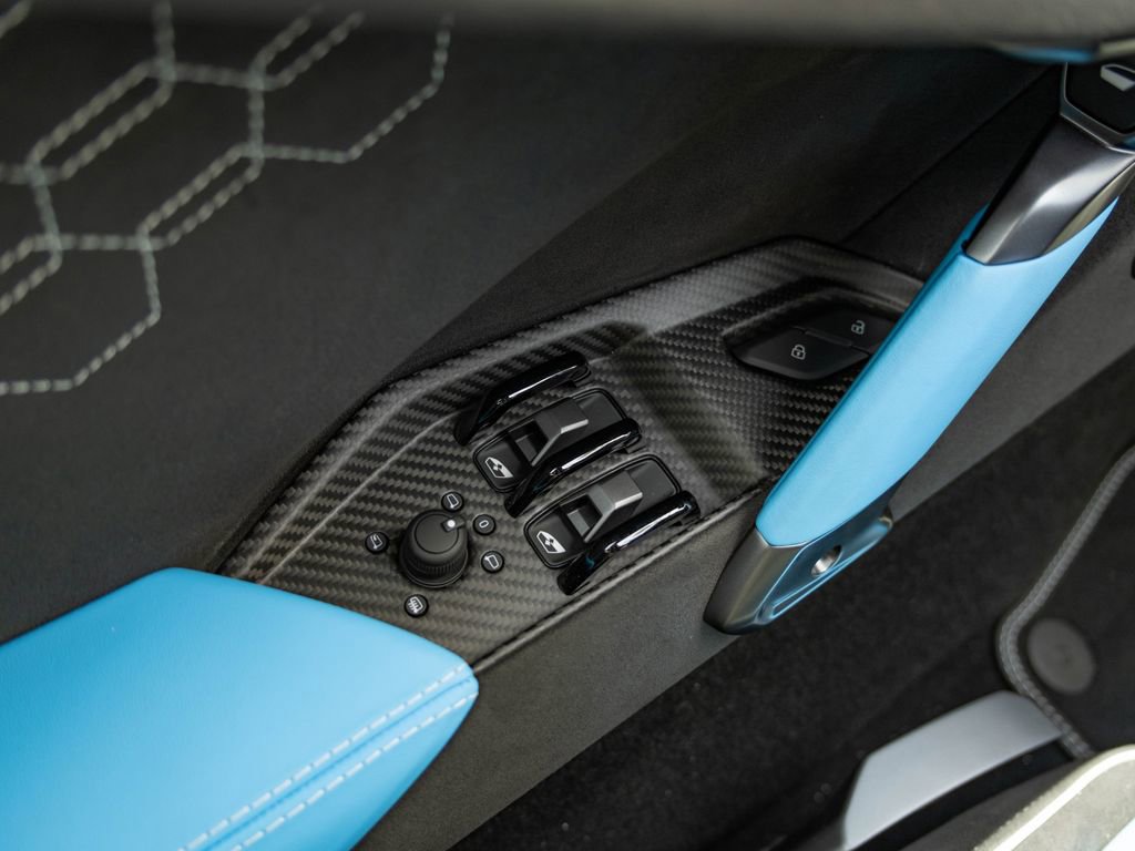 Used 2025 Lamborghini Revuelto AWD/4WD image 16
