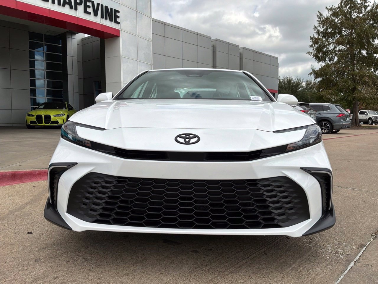 New 2026 Toyota Camry SE w/ Convenience Package FWD image 3