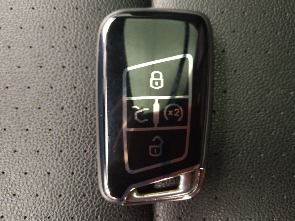 Used 2021 Volkswagen Atlas Cross Sport SE image 32